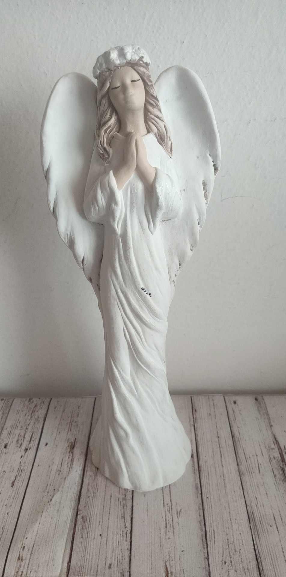 Andělka  Františka bílá
